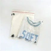 Sacs en plastique à joint auto-adhésif